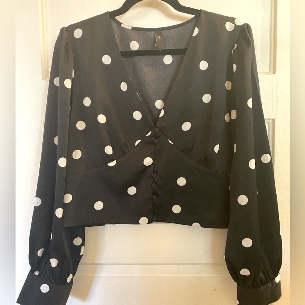 Polka dot long sleeved crop